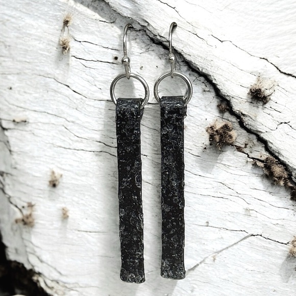 5 For $25💫Hammered Black Aluminum Grunge Dangles Earrings - Picture 5 of 7